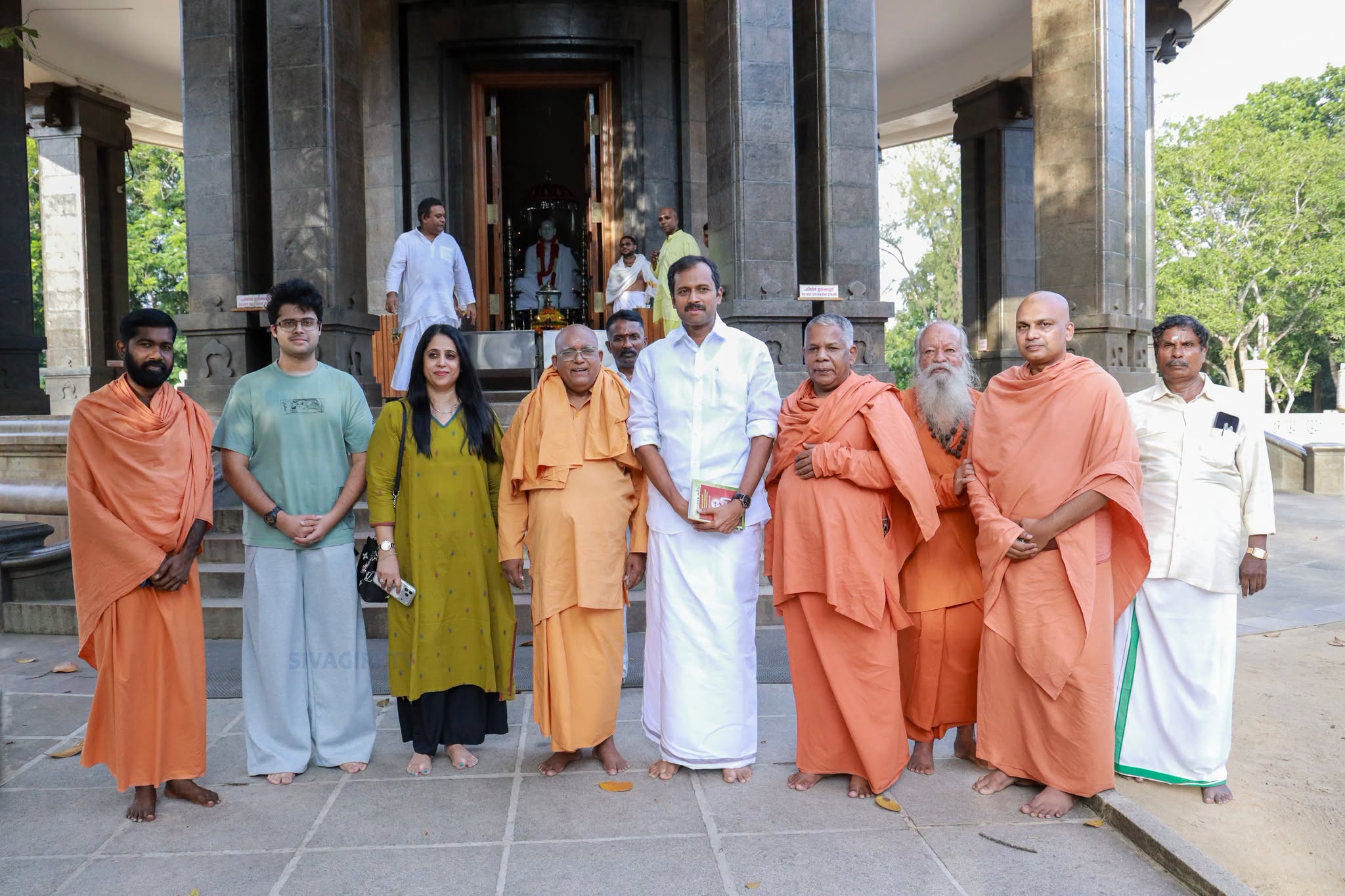 മന്ത്രി ശ്രീ അനൂപ് ജേക്കബ് ശിവഗിരി മഠം സന്ദർശിച്ചു.