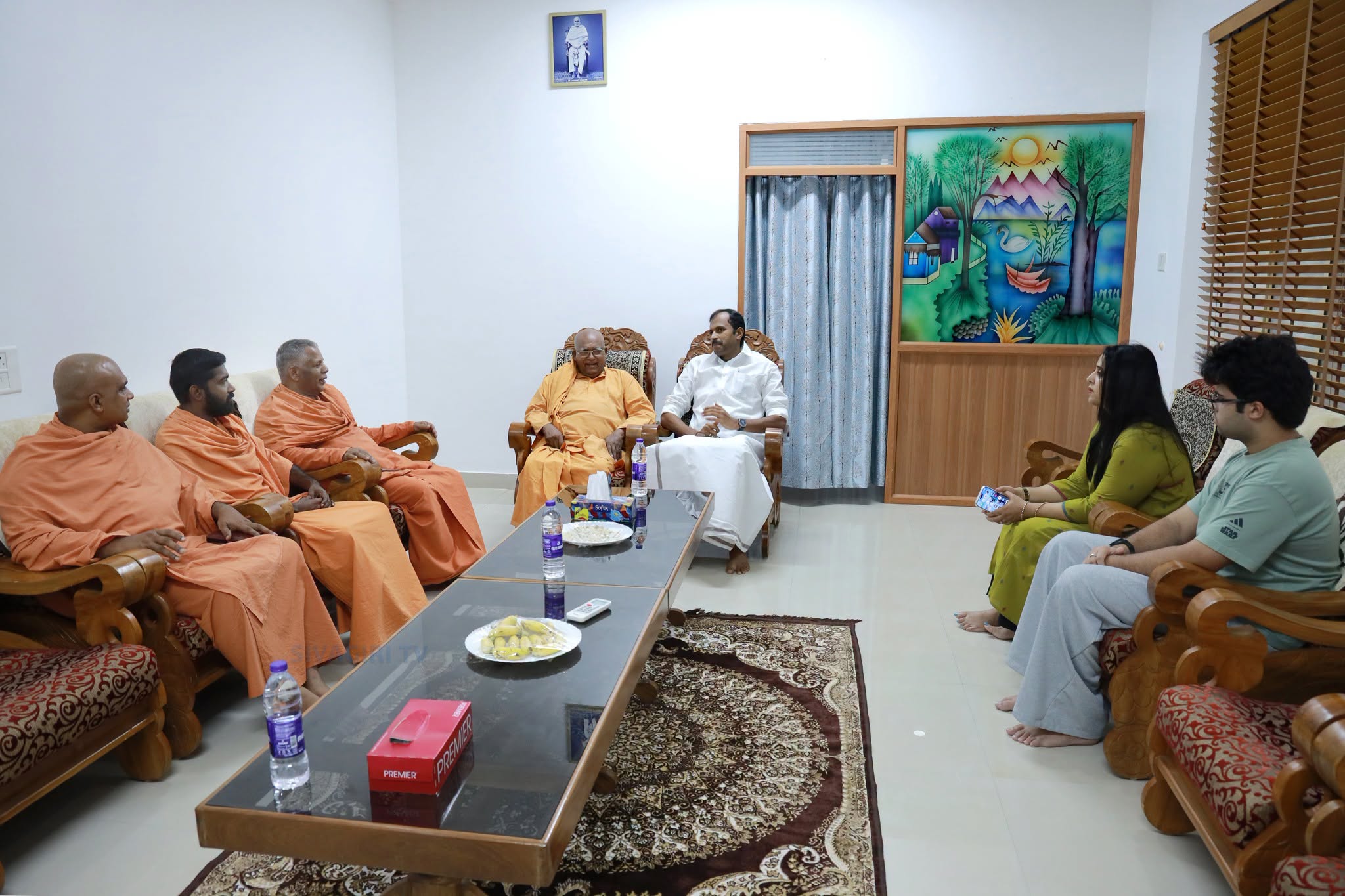മന്ത്രി ശ്രീ അനൂപ് ജേക്കബ് ശിവഗിരി മഠം സന്ദർശിച്ചു.