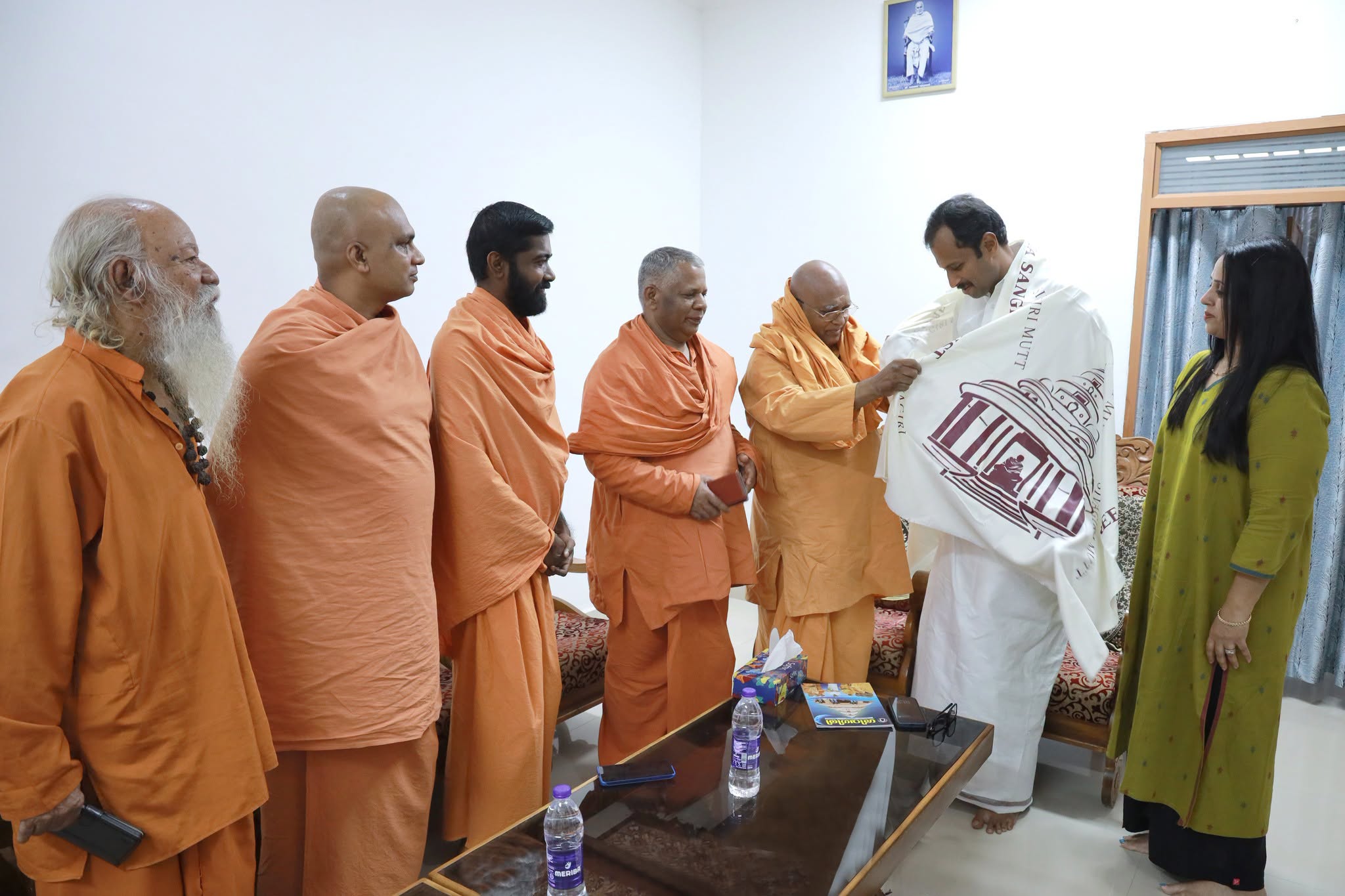 മന്ത്രി ശ്രീ അനൂപ് ജേക്കബ് ശിവഗിരി മഠം സന്ദർശിച്ചു.